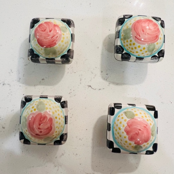 MacKenzie-Childs Petit Four Square Rose Majolica Decorative Knob Set 4 - Picture 6 of 7
